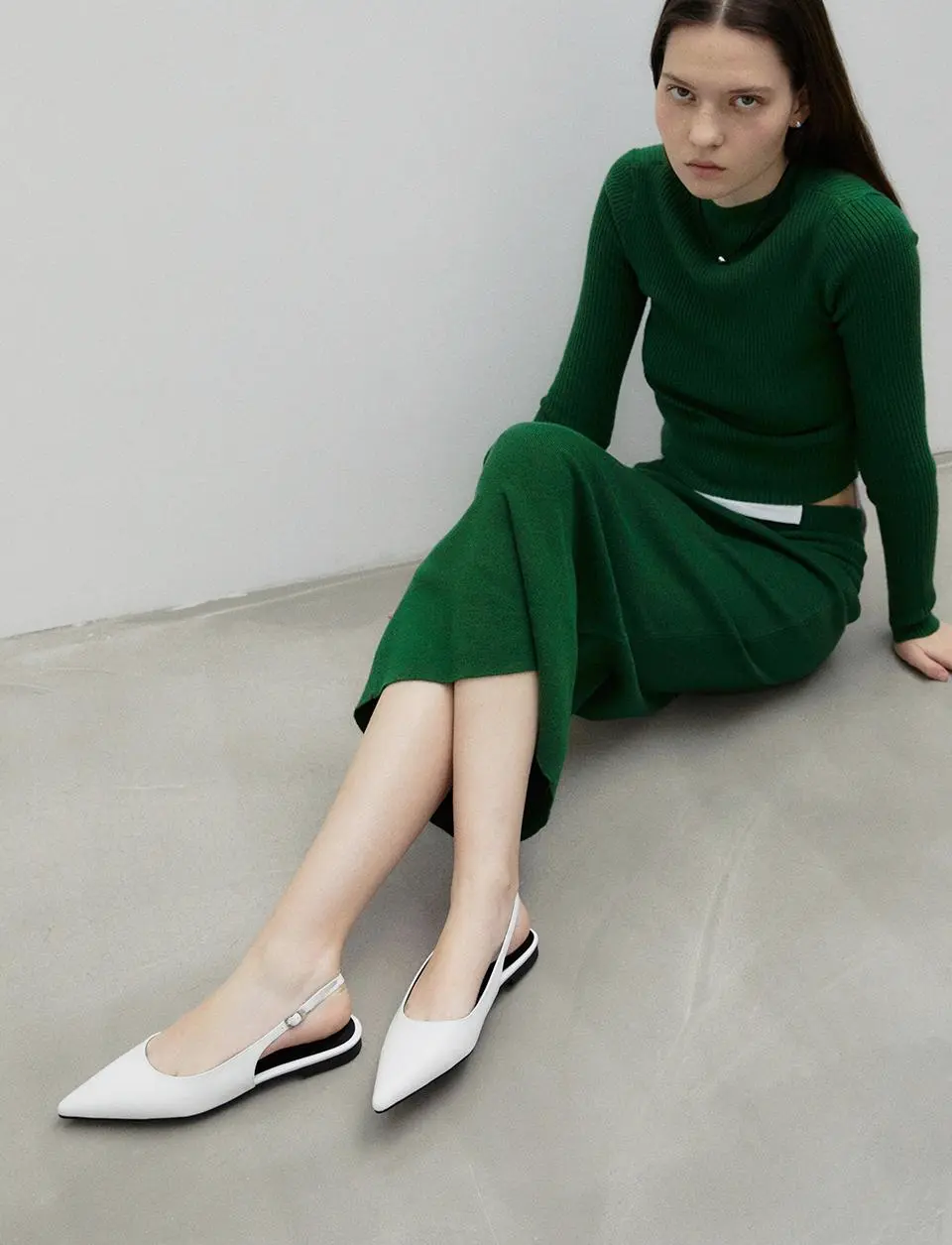 Bess Clean Silhouette Slingback Stiletto Flats [Burgundy]