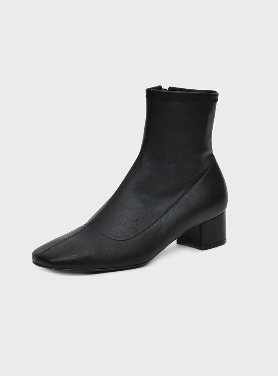 Moa Ankle Boots Black