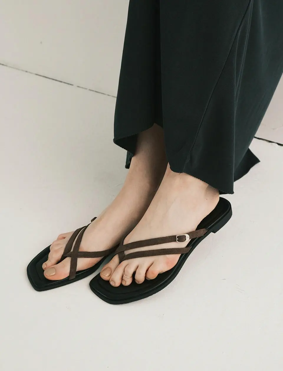 Hans Layered Slide - 4colors