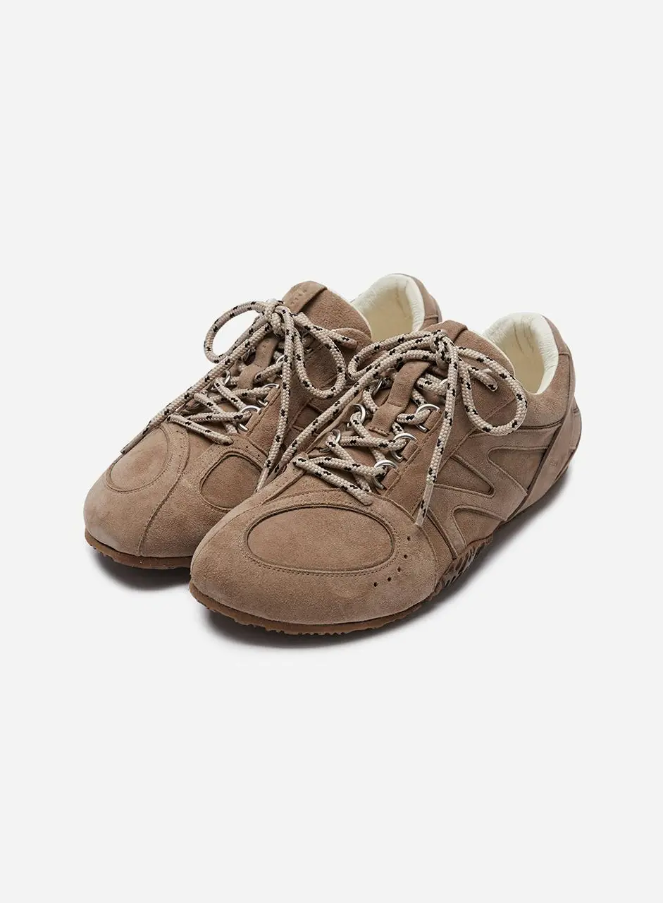 [MARGESHERWOOD] WINONA CLASSIC SUEDE SNEAKERS [beige]
