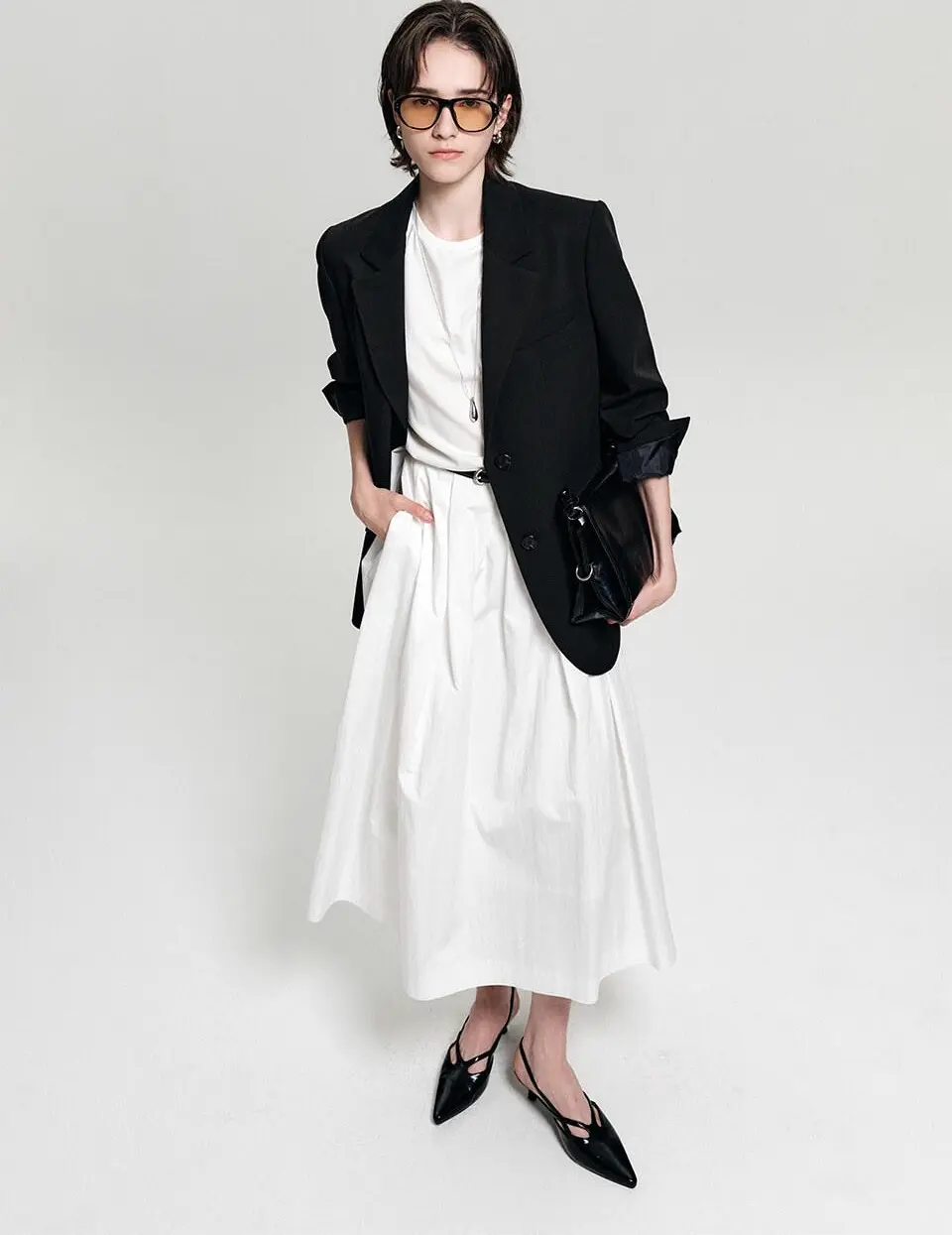 LEA STRAP SLINGBACK PUMPS [BLACK]