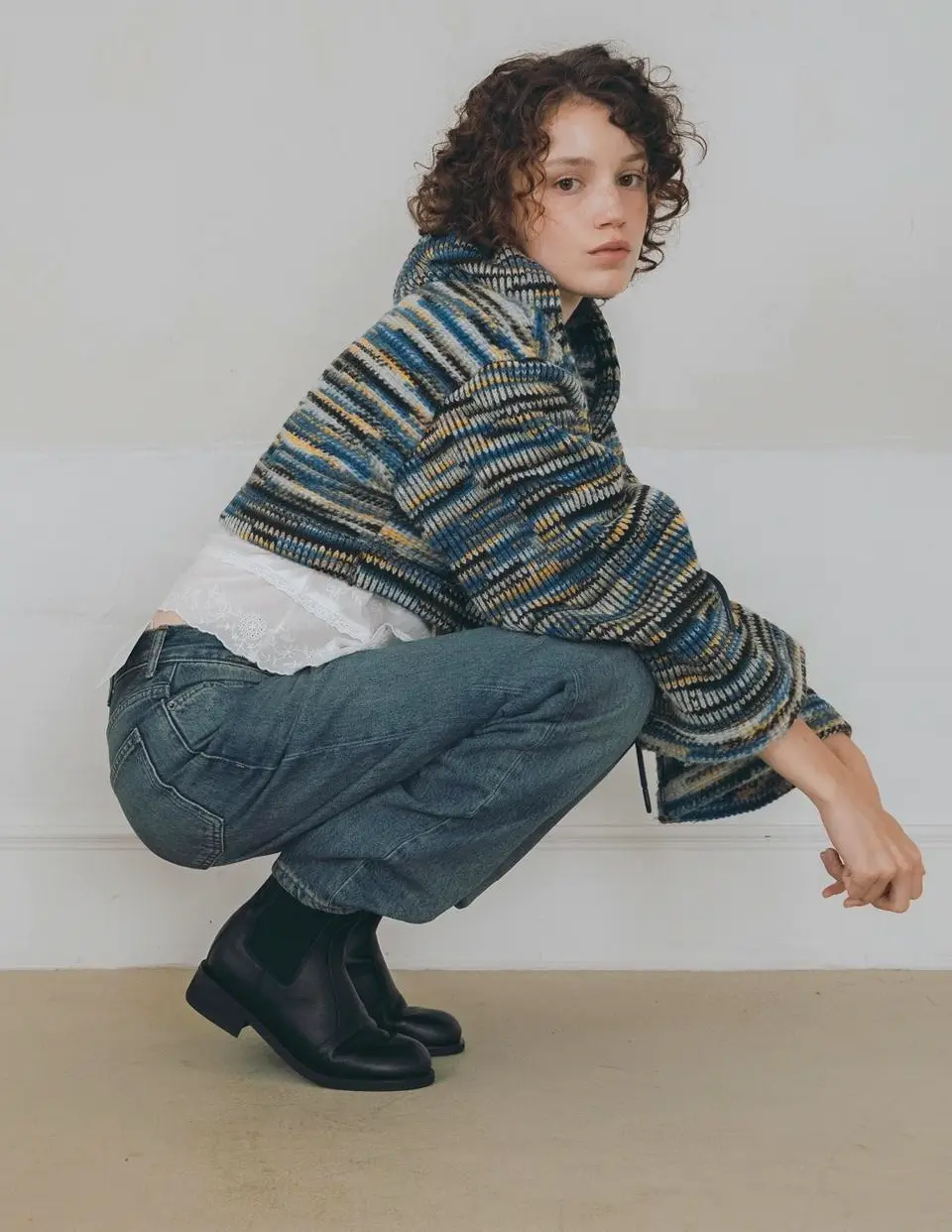 ROUND TOE CHELSEA BOOTS