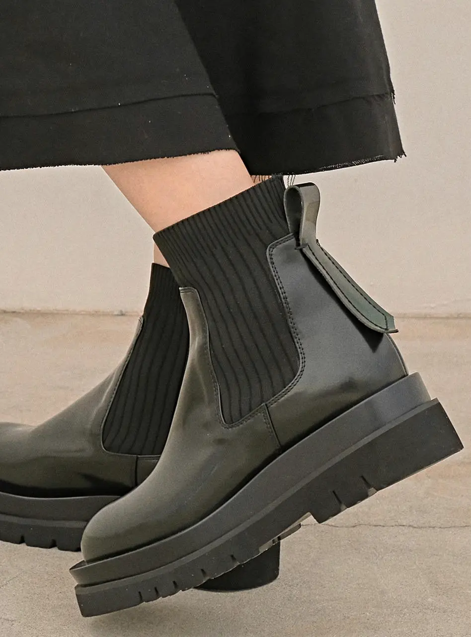 1545 Martin Chelsea Boots - Dark Green