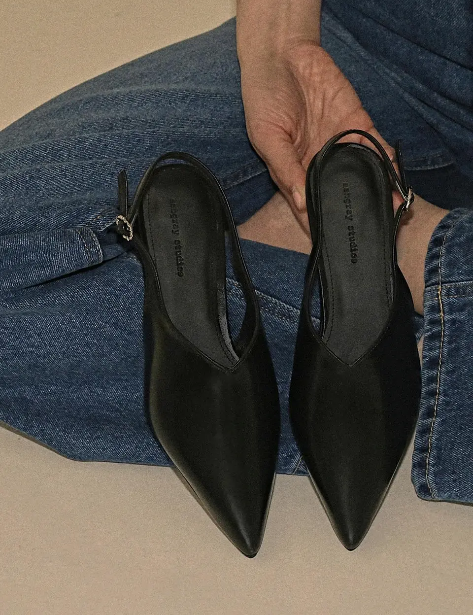 A205J Saint Slingback Flatshoes