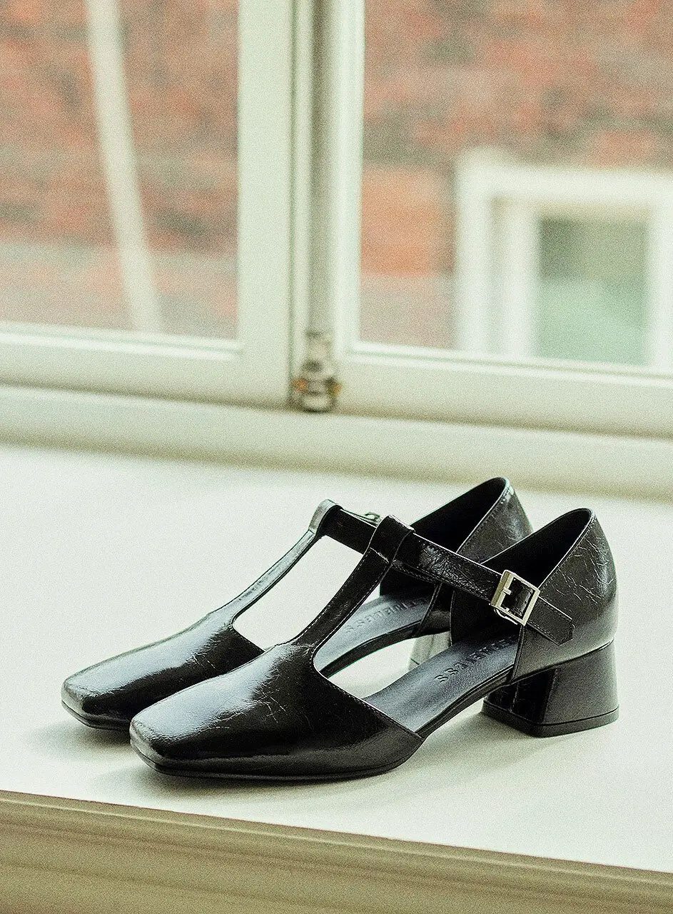 T Strap Pumps_Black