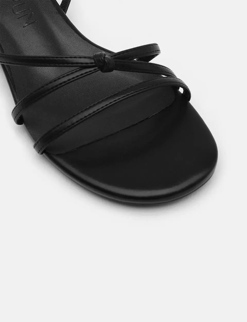Raeline Round Strap Sandals (2cm)