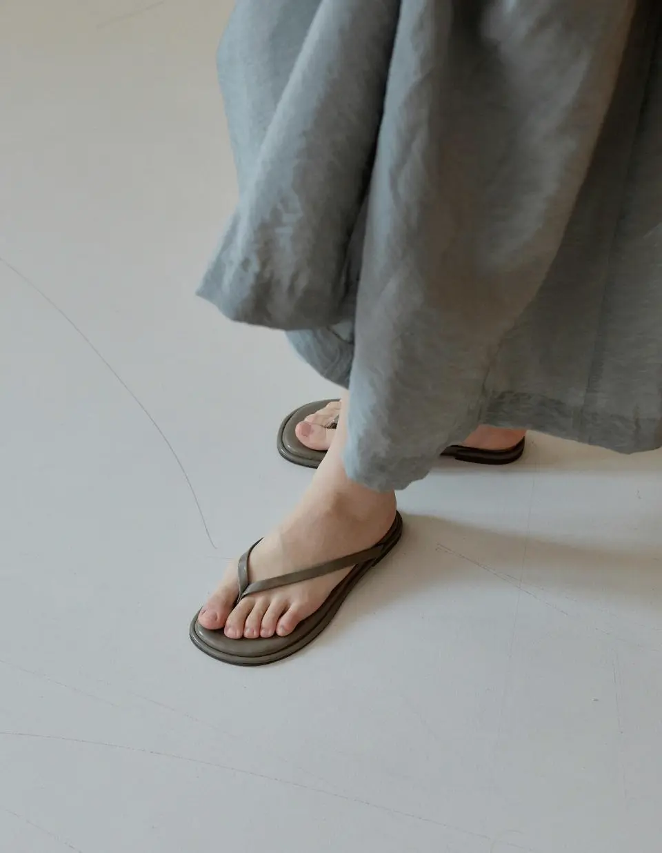 LINEA 1cm Heel Height Flip Flops