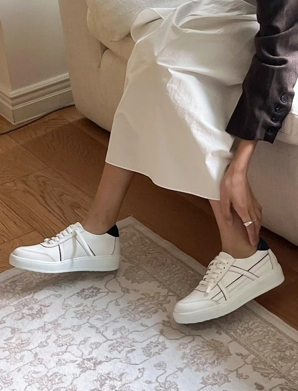 Trevi Sneakers (2 Colors)