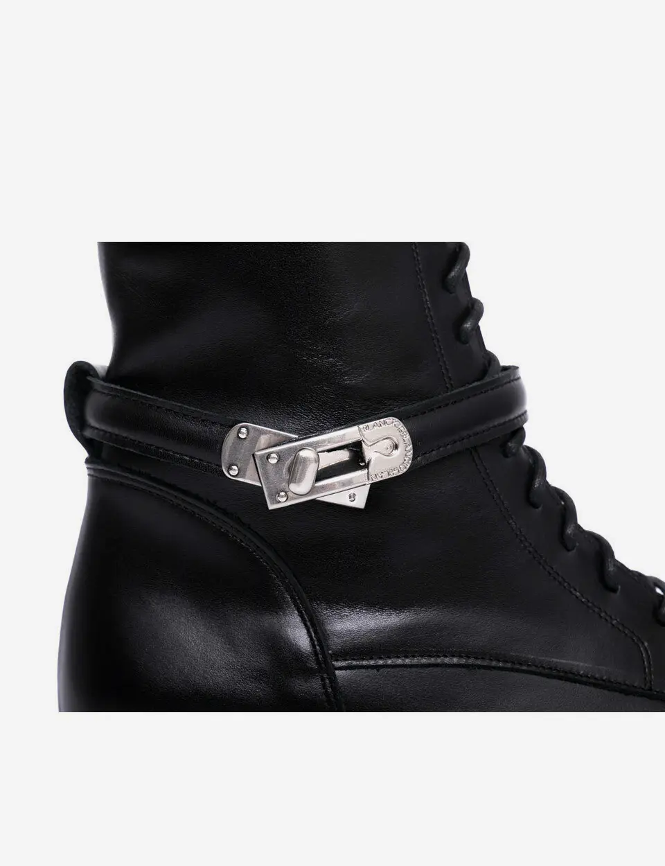 Lace-up Ankle Boots - Black (B21F44)