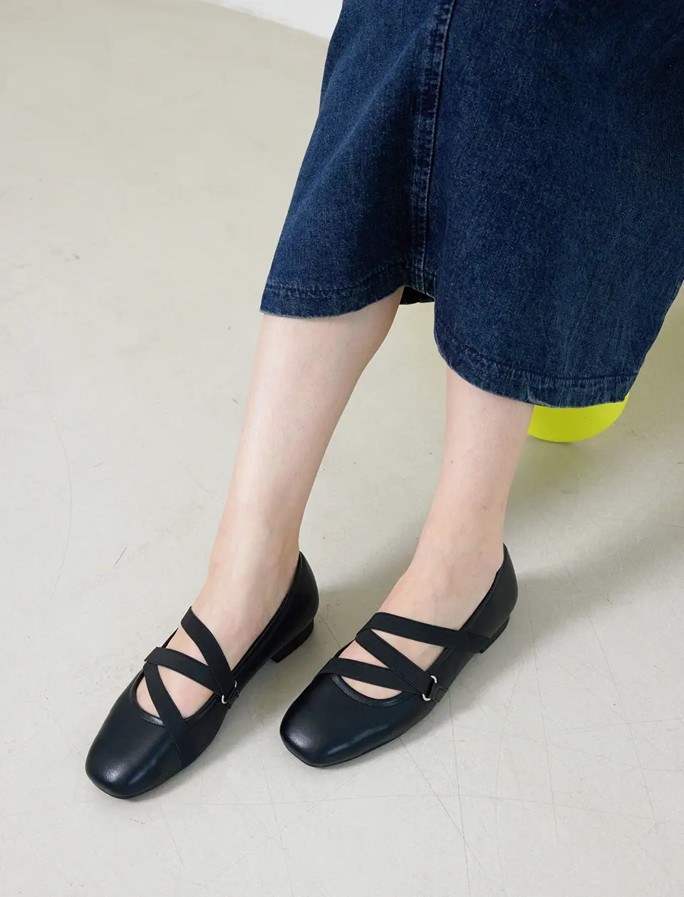 Up Banding Wrap Design Flat Shoes_2 Colors