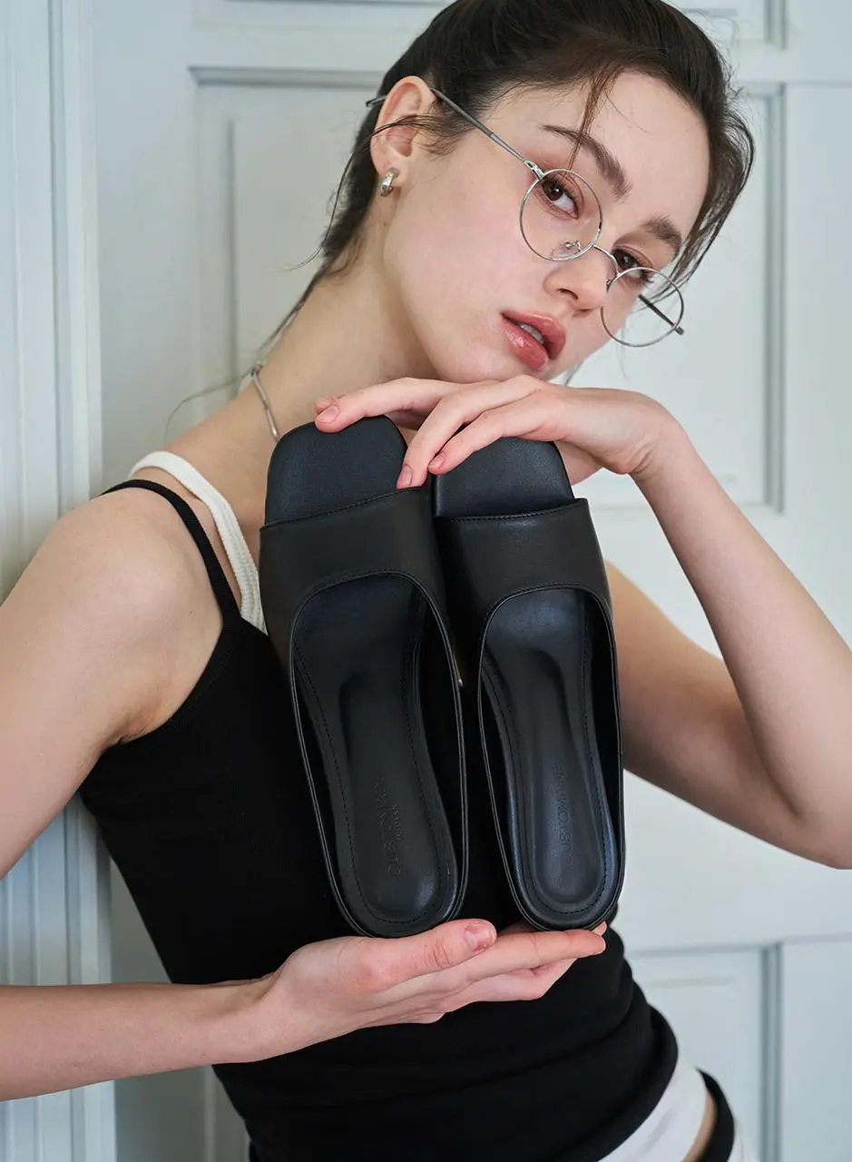 Mira Modern Square Heel 3.5cm Mules (CW0109BK)