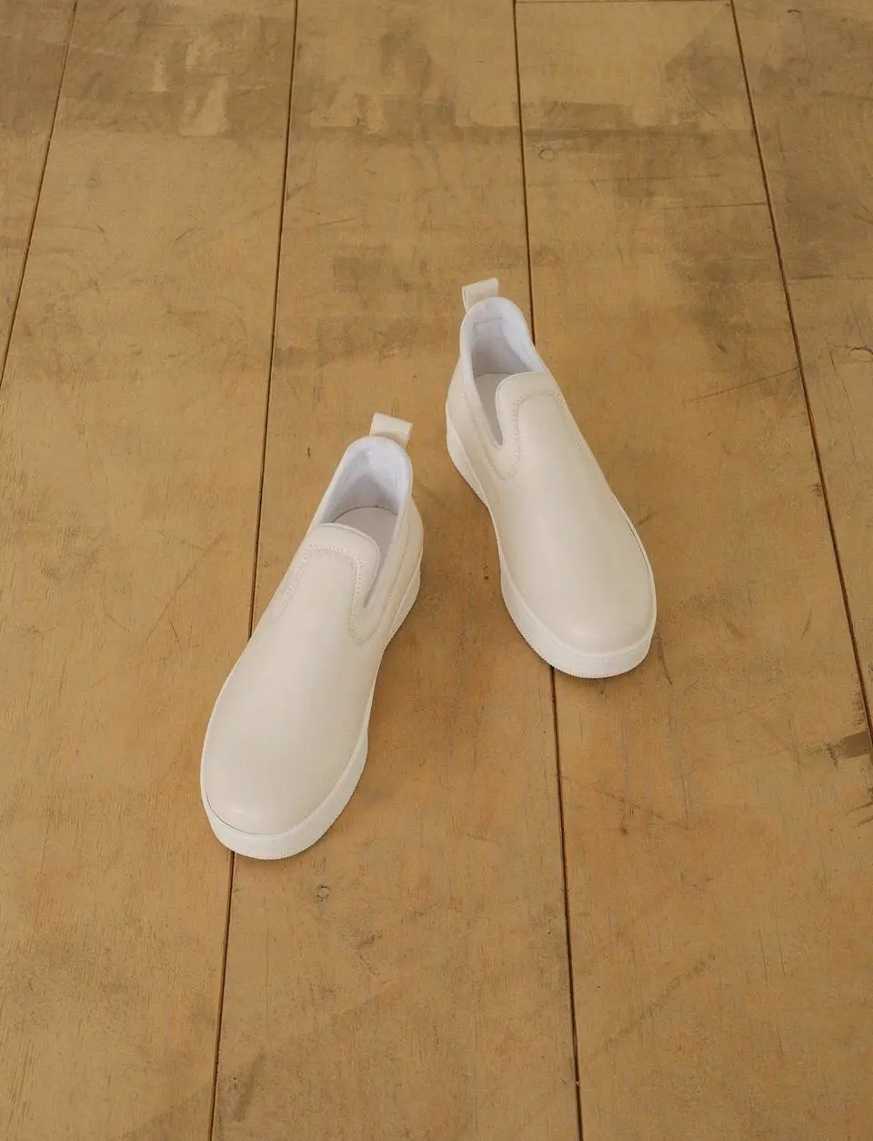 PUFFY SLIP-ON SNEAKERS (2 COLORS)