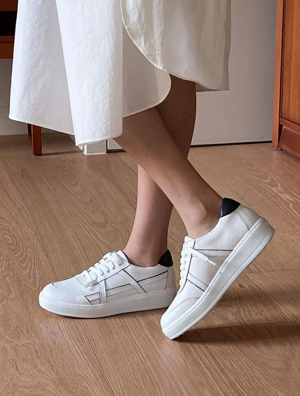 Trevi Sneakers (2 Colors)