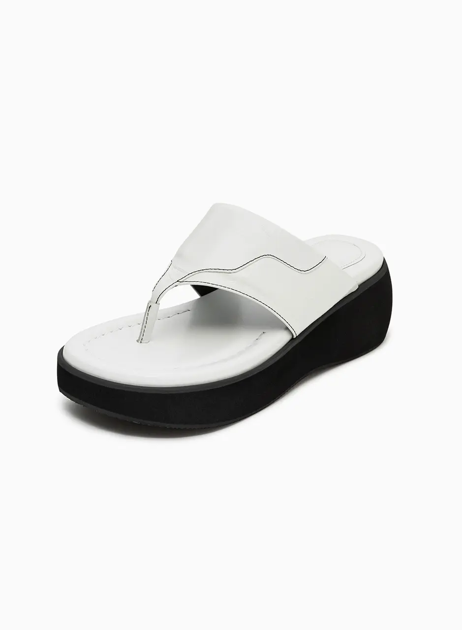 Mare Flip Flops_White