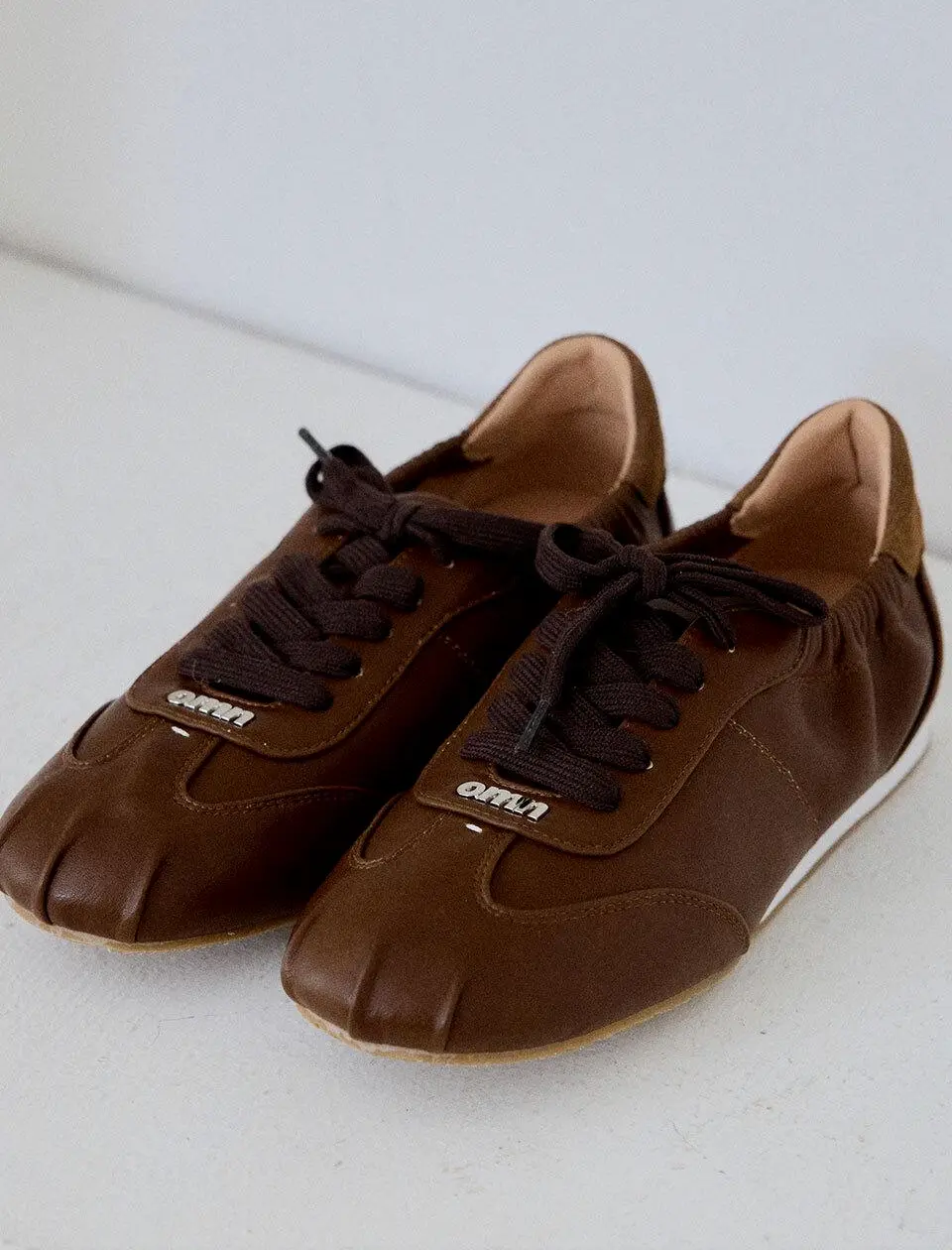 omn Leather Sneakers